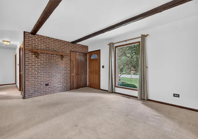 Photo 3 of Single family home for sale at 6712 Silver Lake Rd, Cary, IL 60013 | MLS# 12754125 | Listing updated on 2026-09-23