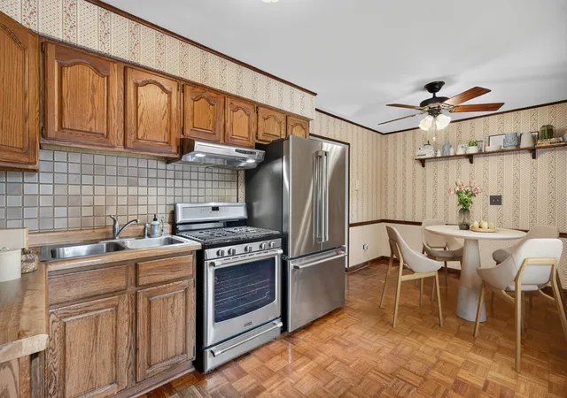 Photo 4 of Single family home for sale at 6712 Silver Lake Rd, Cary, IL 60013 | MLS# 12754125 | Listing updated on 2026-09-23