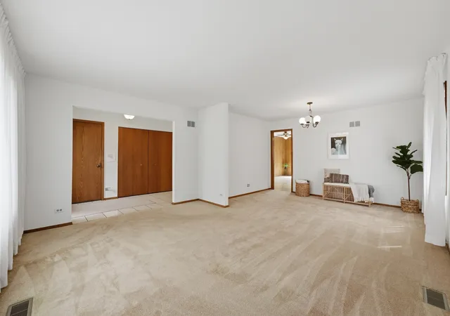 Photo 4 of Single family home for sale at 139 Harding Ave, Des Plaines, IL 60016 | MLS# 12754140 | Listing updated on 2026-09-21