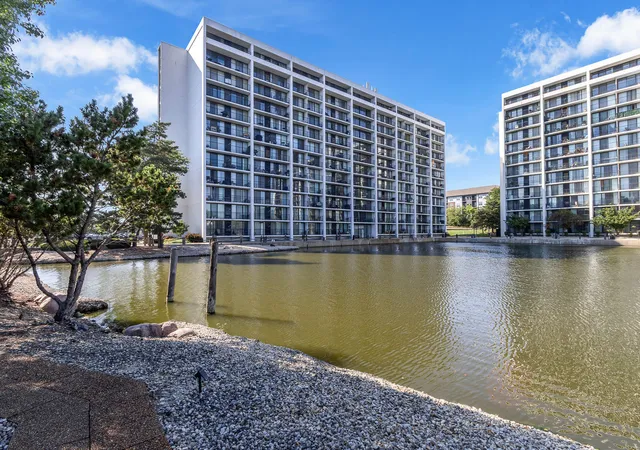 Photo 2 of Condo for sale at 2005 S Finley Rd #905, Lombard, IL 60148 | MLS# 12754143 | Listing updated on 2026-09-14