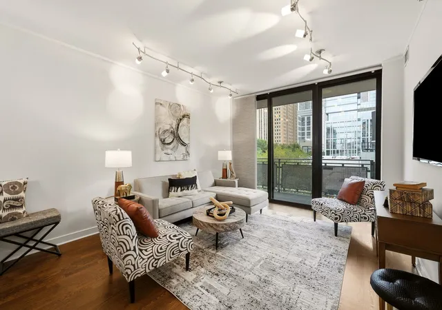 Listing Photo 4 - Condo for sale in building located at 744 N Clark St, Chicago, IL 60654 - Unit #305
