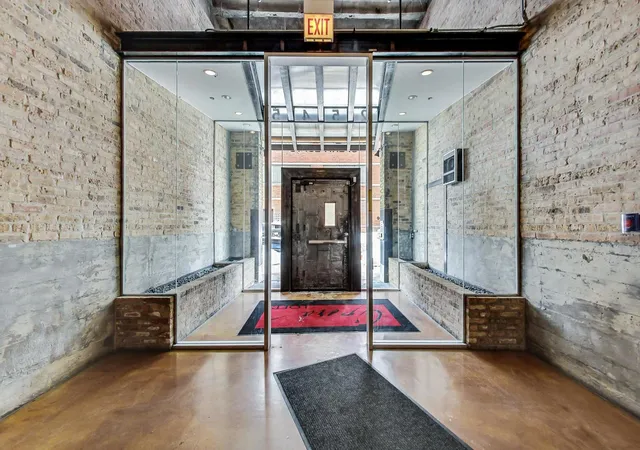 Photo 2 of Condo for sale at 2545 S Dearborn St #525, Chicago, IL 60616 | MLS# 12754159 | Listing updated on 2026-09-24