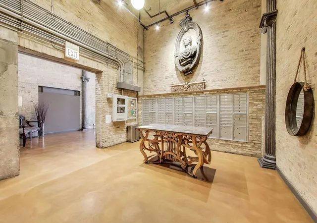 Photo 3 of Condo for sale at 2545 S Dearborn St #525, Chicago, IL 60616 | MLS# 12754159 | Listing updated on 2026-09-24
