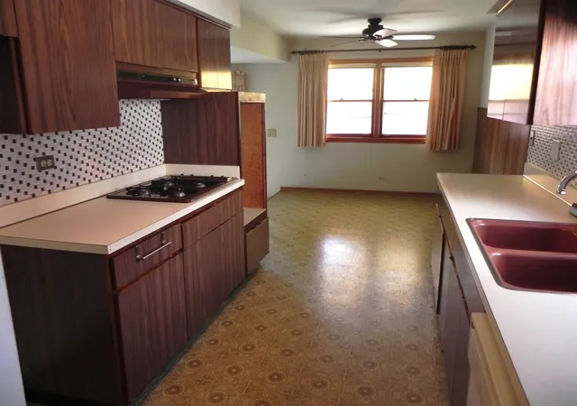 Photo 4 of Sale Pending at 5400 N Mulligan Ave, Chicago, IL 60630 | MLS# 12754165 | Listing updated on 2026-10-08