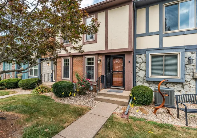 Photo 1 of Townhouse for sale at 3727 31st Avenue, Rock Island, IL 61201 | MLS# 12754177 | Listing updated on 2026-10-06