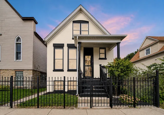 Photo 1 of Single family home for sale at 542 N Lavergne Ave, Chicago, IL 60644 | MLS# 12754185 | Listing updated on 2026-09-24