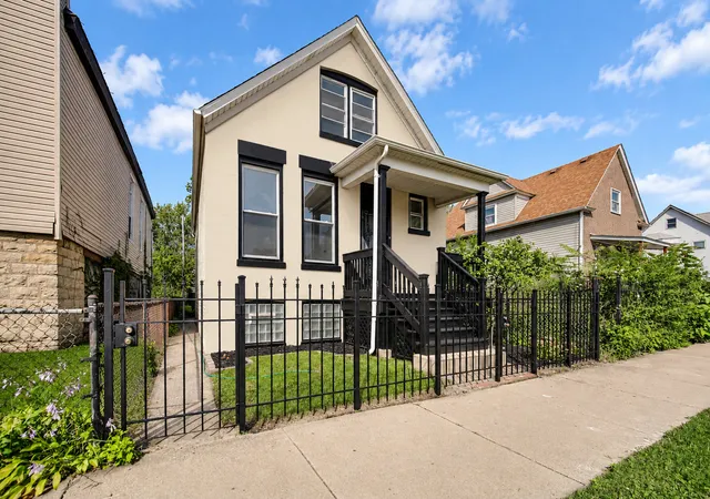Photo 2 of Single family home for sale at 542 N Lavergne Ave, Chicago, IL 60644 | MLS# 12754185 | Listing updated on 2026-09-12