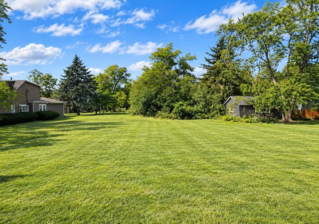 Photo 2 of Land for sale at 318 Oak St, Frankfort, IL 60423 | MLS# 12754190 | Listing updated on 2026-09-15