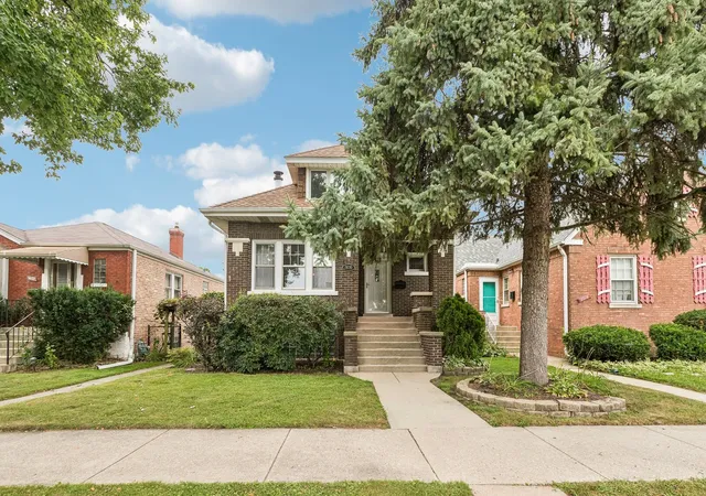 Photo 2 of Single family home for sale at 3616 Wisconsin Ave, Berwyn, IL 60402 | MLS# 12754195 | Listing updated on 2026-10-01