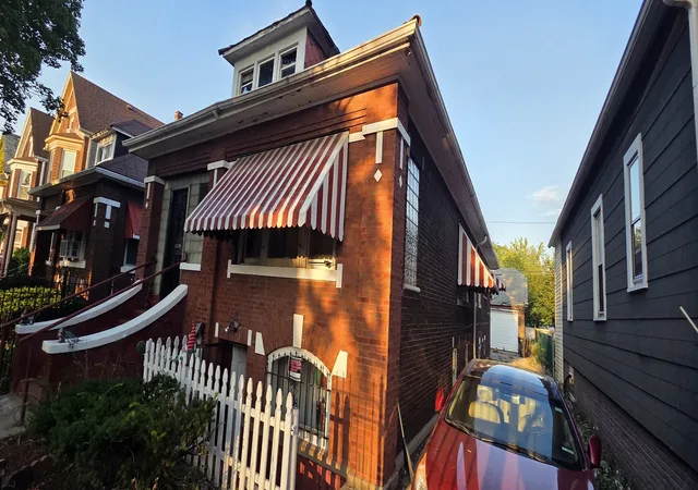 Photo 2 of Single family home for sale at 8443 S Manistee Ave, Chicago, IL 60617 | MLS# 12754196 | Listing updated on 2026-09-14