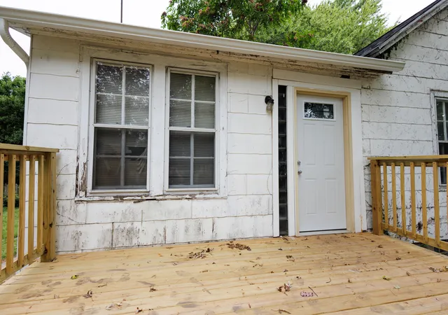Photo 3 of Single family home for sale at 1065 S 4th Avenue, Kankakee, IL 60901 | MLS# 12754197 | Listing updated on 2026-09-18
