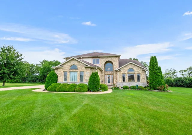 Photo 1 of Single family home for sale at 6921 W Mccampbell Dr, Monee, IL 60449 | MLS# 12754199 | Listing updated on 2026-09-14