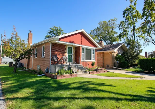 Photo 2 of Single family home for sale at 9341 Menard Ave, Oak Lawn, IL 60453 | MLS# 12754203 | Listing updated on 2026-10-05
