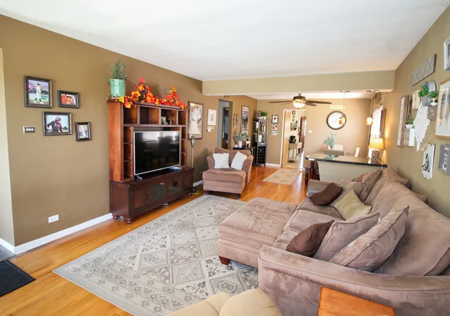 Photo 3 of Single family home for sale at 9341 Menard Ave, Oak Lawn, IL 60453 | MLS# 12754203 | Listing updated on 2026-10-05