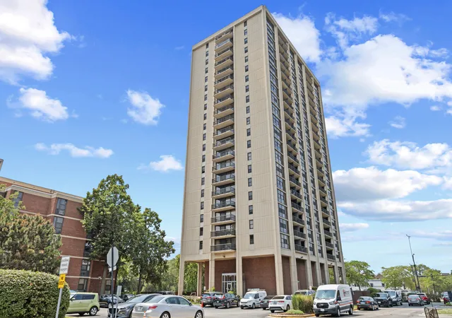 Photo 1 of Condo for sale at 2901 S Michigan Ave #405, Chicago, IL 60616 | MLS# 12754210 | Listing updated on 2026-09-23