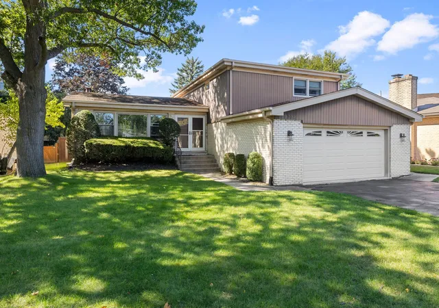 Photo 1 of Single family home for sale at 9732 Kildare Ave, Skokie, IL 60076 | MLS# 12754234 | Listing updated on 2026-10-06