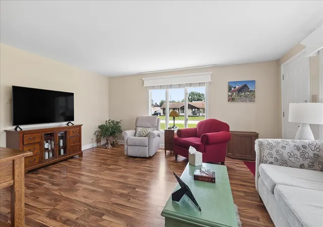 Photo 4 of Townhouse for sale at 4242 W 90th Place, Hometown, IL 60456 | MLS# 12754235 | Listing updated on 2026-09-14