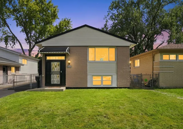 Photo 1 of Single family home for sale at 16601 Honore Ave, Markham, IL 60428 | MLS# 12754243 | Listing updated on 2026-09-16