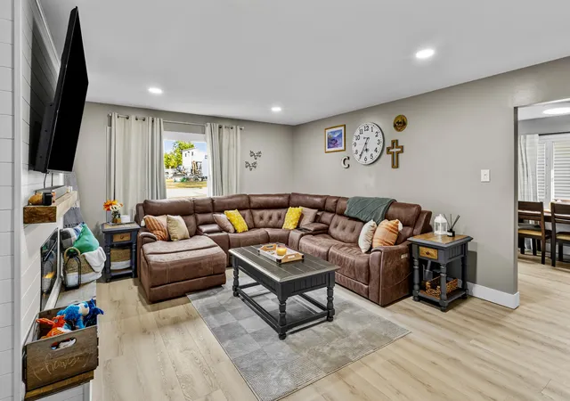 Single family home for sale at 406 Dixie Hwy, Beecher, IL 60401 | MLS# 12754249 | Listing updated on 2026-10-03