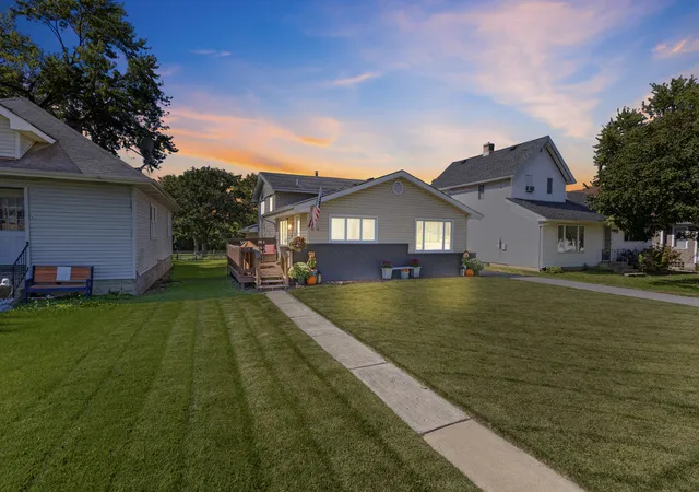 Single family home for sale at 406 Dixie Hwy, Beecher, IL 60401 | MLS# 12754249 | Listing updated on 2026-10-03