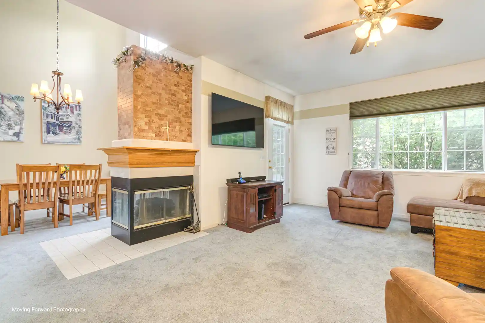 Listing Photo 2 - Condo for sale in 2320 Stonegate Rd located at 2320 Stonegate Rd, Algonquin, IL 60102 - Unit 2320 Stonegate Rd