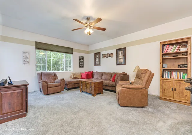 Photo 4 of Condo for sale at 2320 Stonegate Rd, Algonquin, IL 60102 | MLS# 12754254 | Listing updated on 2026-09-26