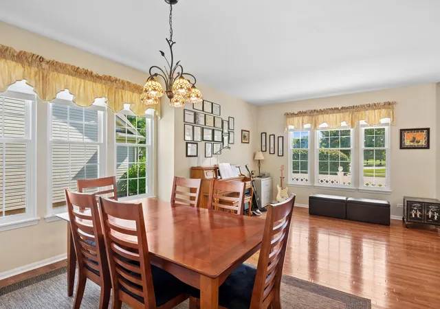 Photo 4 of Single family home for sale at 18296 W Meander Dr, Grayslake, IL 60030 | MLS# 12754277 | Listing updated on 2026-10-05