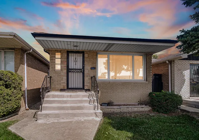 Photo 1 of Single family home for sale at 2970 W Columbus Ave, Chicago, IL 60652 | MLS# 12754284 | Listing updated on 2026-09-14