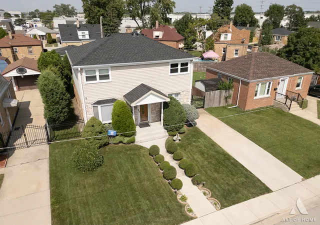 Photo 2 of Single family home for sale at 9510 Davis St, Franklin Park, IL 60131 | MLS# 12754288 | Listing updated on 2026-09-18