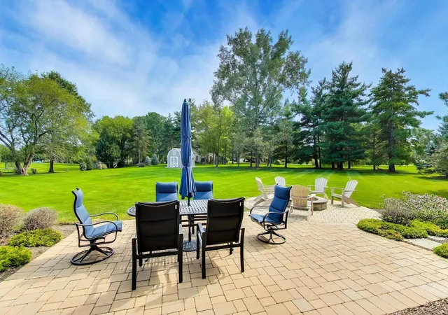 Photo 4 of Single family home for sale at 25371 W Marilyn Meadow Ct, Wauconda, IL 60084 | MLS# 12754292 | Listing updated on 2026-10-05
