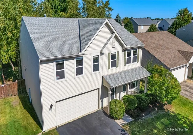 Photo 2 of Single family home for sale at 686 Glen Cvs Ln, Pingree Grove, IL 60140 | MLS# 12754294 | Listing updated on 2026-10-02