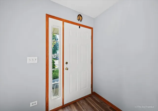 Photo 3 of Single family home for sale at 686 Glen Cvs Ln, Pingree Grove, IL 60140 | MLS# 12754294 | Listing updated on 2026-10-08