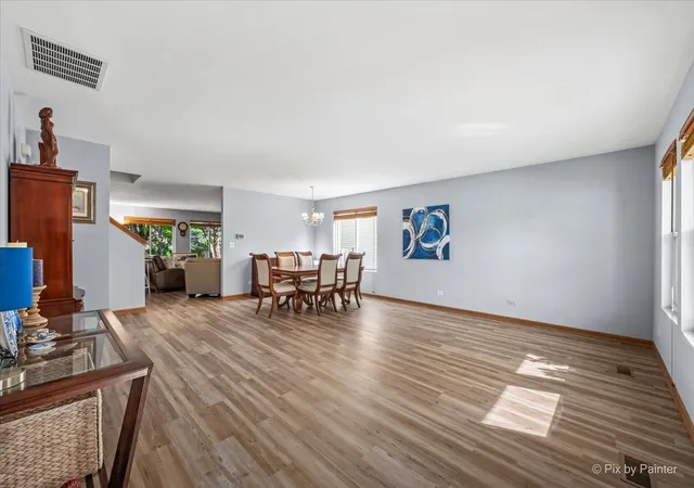 Photo 4 of Single family home for sale at 686 Glen Cvs Ln, Pingree Grove, IL 60140 | MLS# 12754294 | Listing updated on 2026-10-08