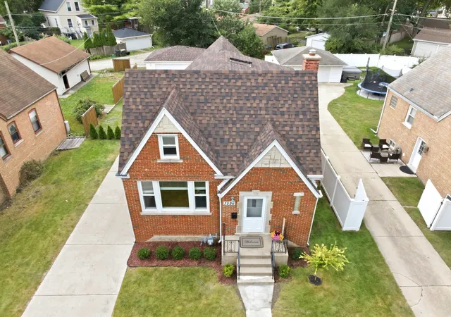 Photo 3 of Single family home for sale at 3226 Grand Blvd, Brookfield, IL 60513 | MLS# 12754296 | Listing updated on 2026-09-19