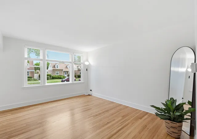 Photo 4 of Single family home for sale at 3226 Grand Blvd, Brookfield, IL 60513 | MLS# 12754296 | Listing updated on 2026-09-19