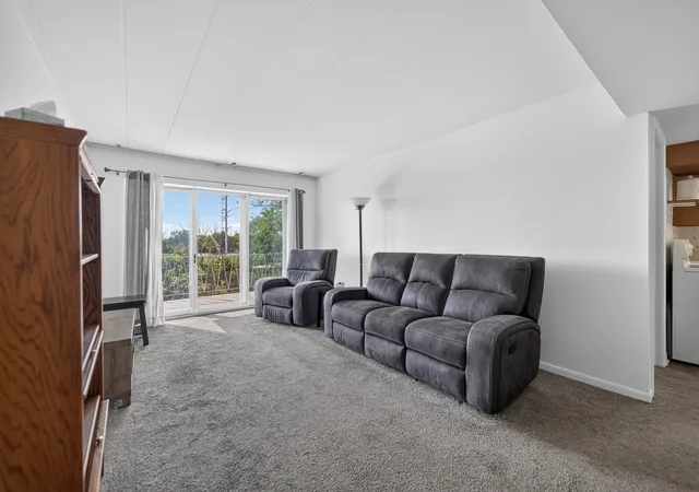Photo 4 of Condo for sale at 2900 Maple Ave #14E, Downers Grove, IL 60515 | MLS# 12754300 | Listing updated on 2026-09-21