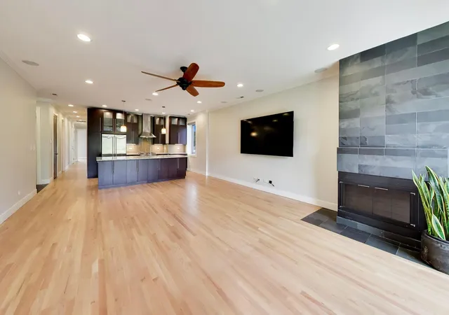 Listing Photo 5 - Condo for sale in building located at 3834 N Ashland Ave, Chicago, IL 60613 - Unit #3N