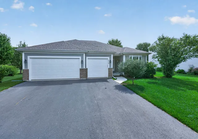 Single family home for sale at 840 Verdi Ct, Woodstock, IL 60098 | MLS# 12754311