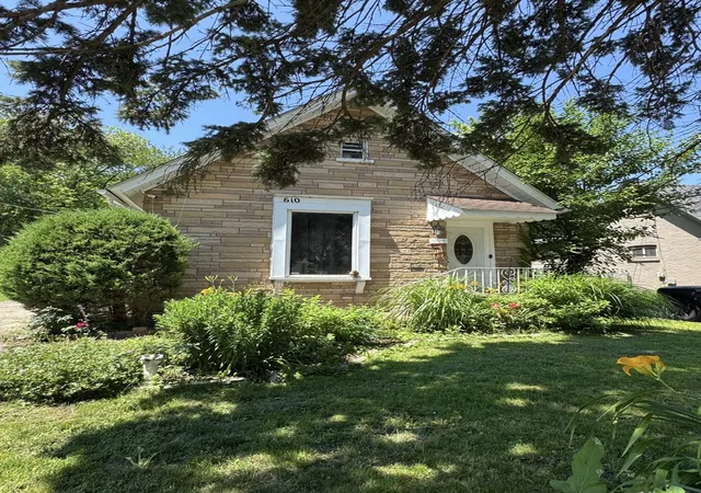 Photo 1 of Single family home for sale at 610 Mcclure Ave, Elgin, IL 60123 | MLS# 12754322 | Listing updated on 2026-09-14