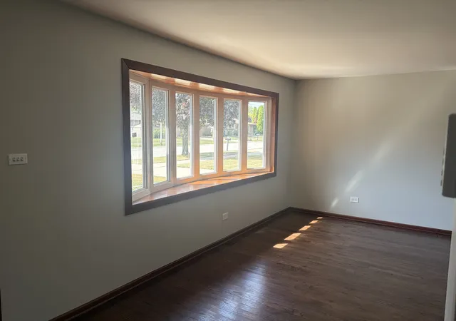 Photo 3 of Single family home for sale at 10017 Menard Ave, Oak Lawn, IL 60453 | MLS# 12754338 | Listing updated on 2026-09-13
