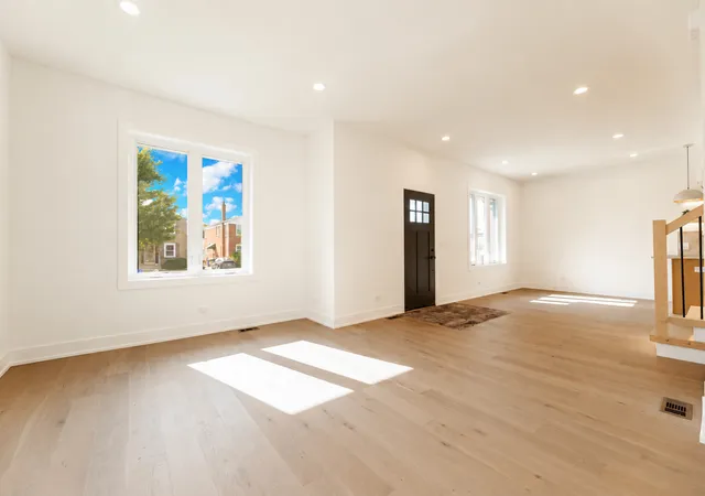 Photo 4 of Single family home for sale at 5721 S Newcastle Ave, Chicago, IL 60638 | MLS# 12754343 | Listing updated on 2026-09-14
