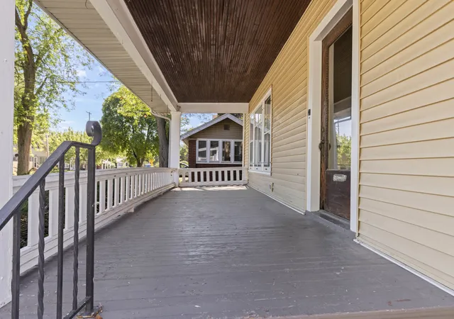 Photo 3 of Single family home for sale at 1818 Cumberland St, Rockford, IL 61103 | MLS# 12754360 | Listing updated on 2026-09-14