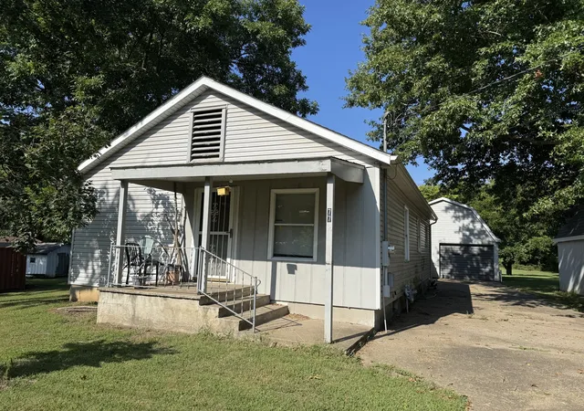 Photo 1 of Single family home for sale at 77 Hines Rd, Murphysboro, IL 62966 | MLS# 12754363 | Listing updated on 2026-10-05