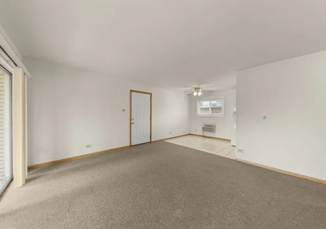 Photo 4 of Townhouse for sale at 4653 W 95th Street #0, Oak Lawn, IL 60453 | MLS# 12754372 | Listing updated on 2026-09-12