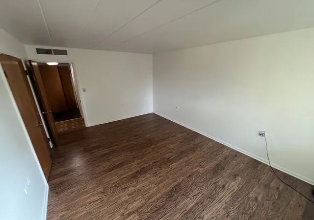Photo 4 of Condo for sale at 2800 Maple Ave #25B, Downers Grove, IL 60515 | MLS# 12754380 | Listing updated on 2026-09-13