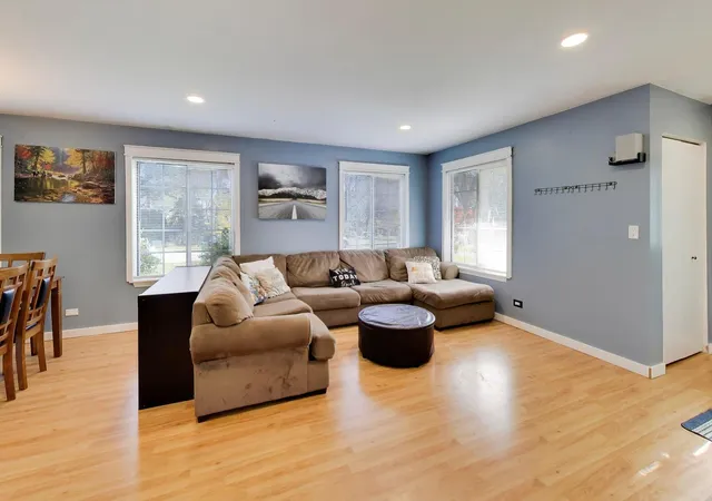 Photo 2 of Single family home for sale at 6379 Winstead Ct, Lisle, IL 60532 | MLS# 12754387 | Listing updated on 2026-10-28