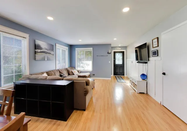 Photo 3 of Single family home for sale at 6379 Winstead Ct, Lisle, IL 60532 | MLS# 12754387 | Listing updated on 2026-10-28