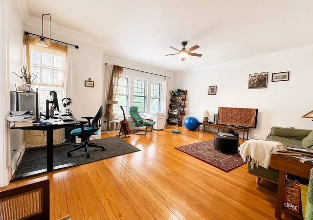 Photo 2 of Condo for sale at 1633 E Hyde Park Blvd #3C, Chicago, IL 60615 | MLS# 12754391 | Listing updated on 2026-09-14