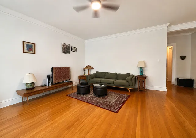 Photo 4 of Condo for sale at 1633 E Hyde Park Blvd #3C, Chicago, IL 60615 | MLS# 12754391 | Listing updated on 2026-09-14