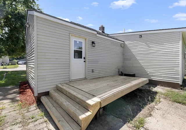 Photo 2 of Single family home for sale at 332 Gilbert Ter, Machesney Park, IL 61115 | MLS# 12754400 | Listing updated on 2026-09-14